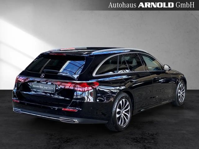 Mercedes-Benz E 220 AVANTGARDE E 220 d Estate