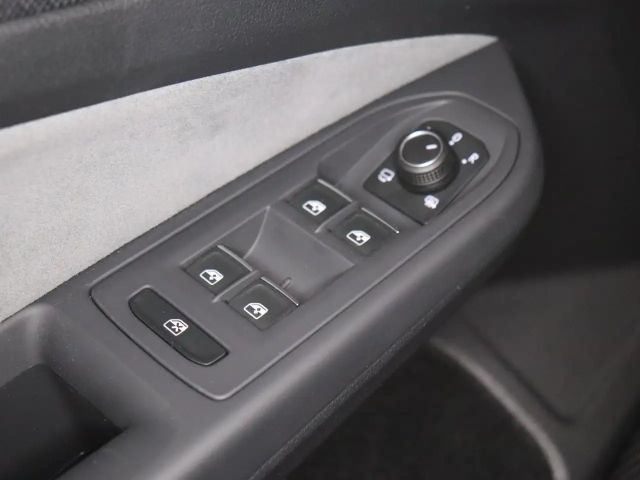 Volkswagen Golf 2.0 TSI DSG