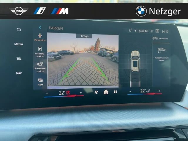 BMW X1 xDrive23i xLine Park-Assistent AHK PANO LED