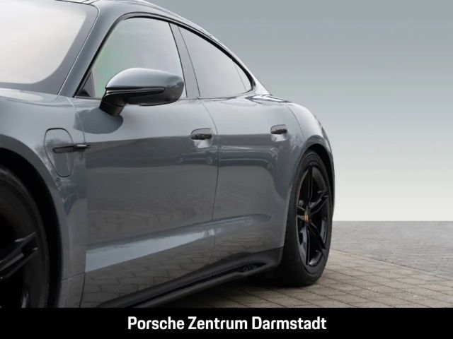 Porsche Taycan GTS