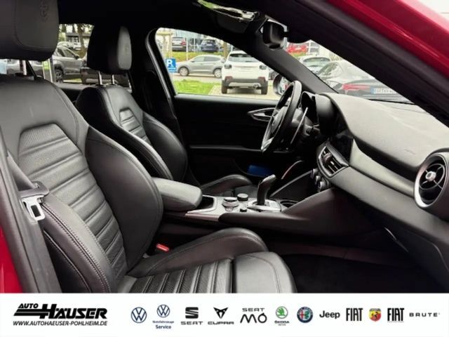 Alfa Romeo Giulia AT8 Q4 Turbo Veloce