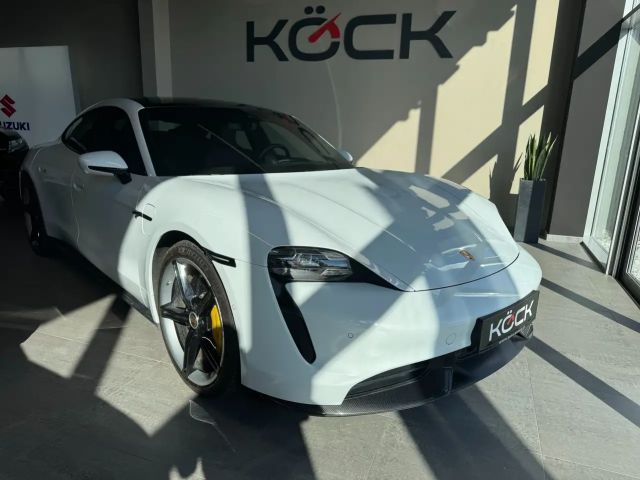 Porsche Taycan S Turbo