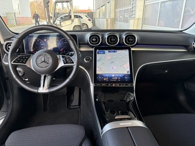 Mercedes-Benz C 200 AVANTGARDE C 200 d Sedan