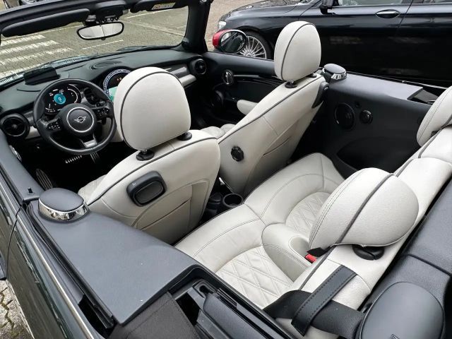MINI John Cooper Works Cabrio John Cooper Works +Akt.Temp +Hifi h/k +RFK +App