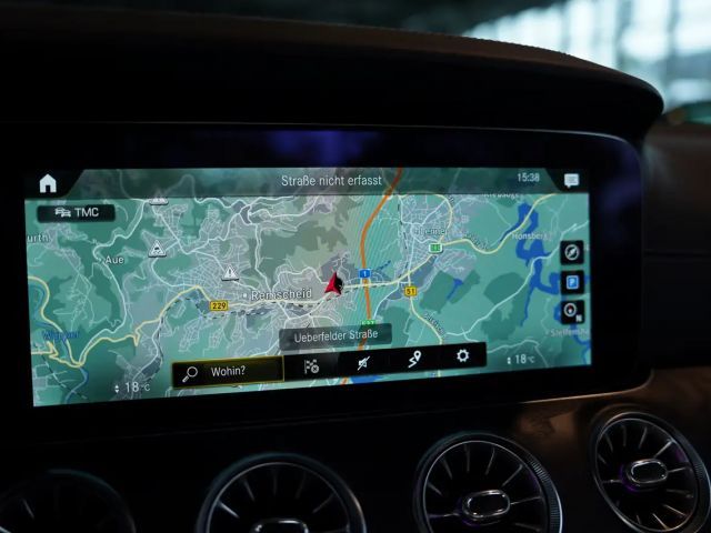 Mercedes-Benz E 220 AMG Line Cabriolet E 220 d