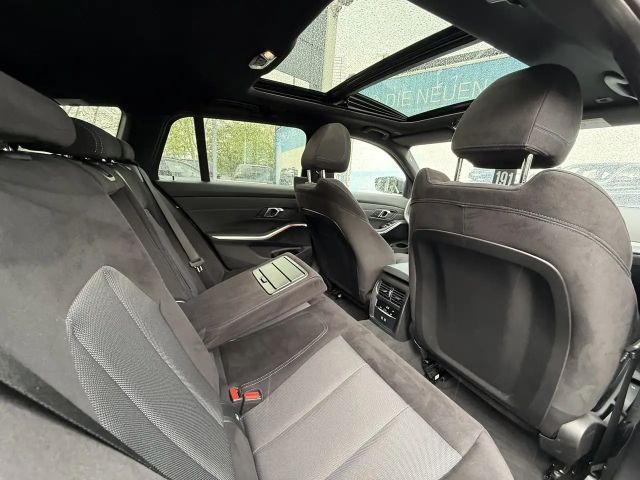 BMW 330 330d M-Sport Touring xDrive