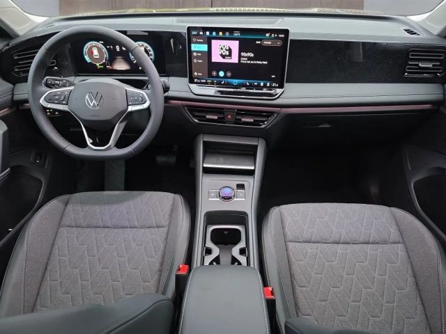 Volkswagen Tiguan 1.5 eTSI Plus