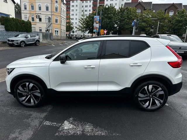 Volvo XC40 Dark Plus