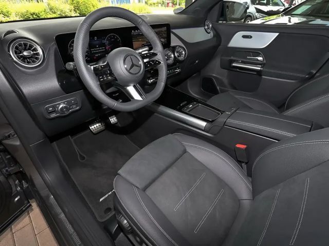 Mercedes-Benz GLA 200 AMG Line