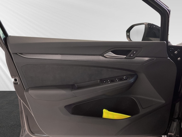 Volkswagen Golf 1.5 eTSI DSG R-Line Style