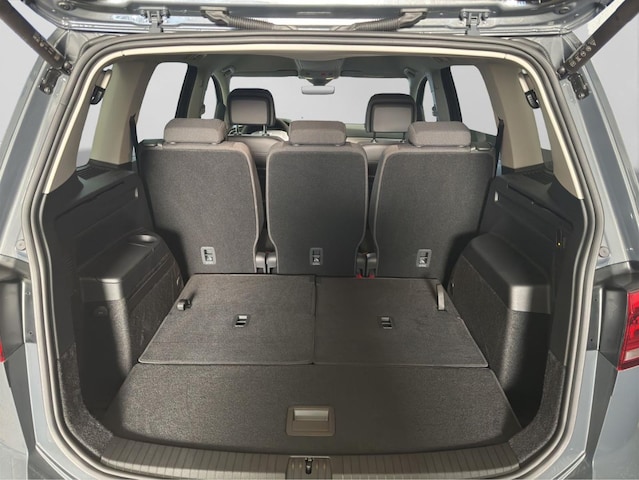 Volkswagen Touran 1.5 TSI DSG R-Line