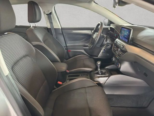 Ford Focus Cool & Connect EcoBoost Wagon