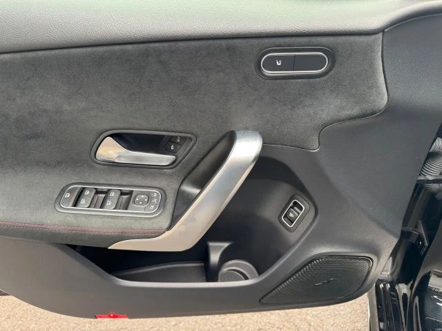 Mercedes-Benz A 200 AMG Line