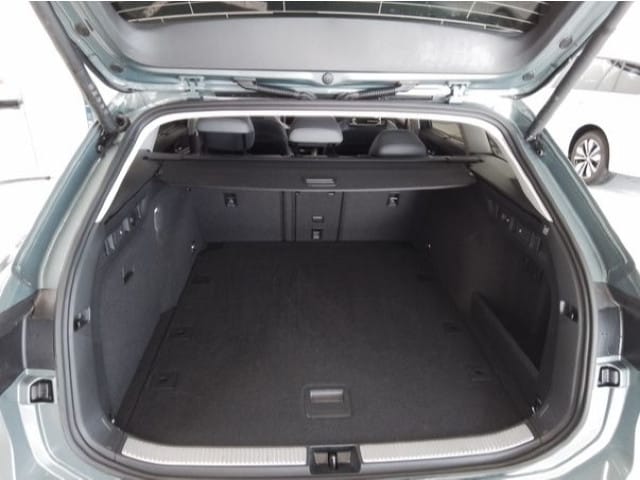 Volkswagen Passat 1.5 eTSI Business DSG Variant