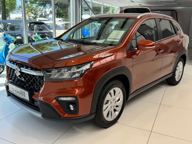 Suzuki S-Cross Hybrid