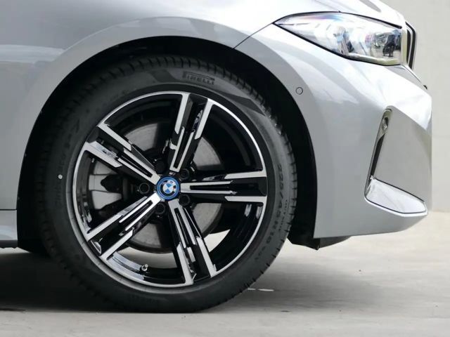 BMW 330 330e M-Sport Touring