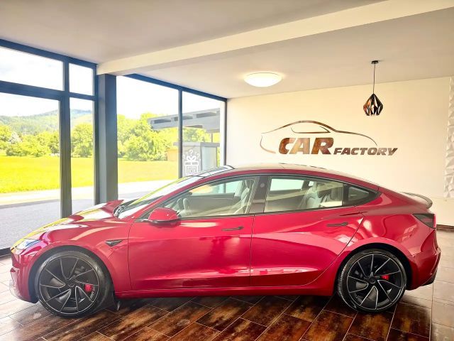 Tesla Model 3 Performance