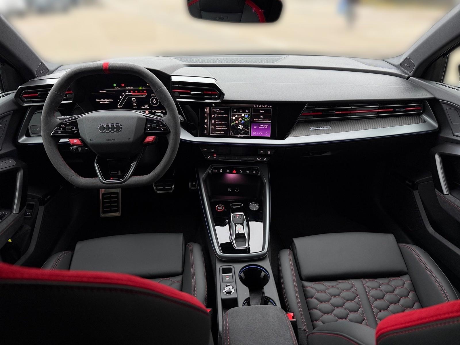 Audi RS3 Quattro S-Tronic Sedan