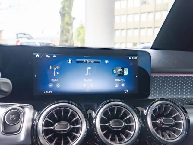 Mercedes-Benz EQB 300 4MATIC Progressive