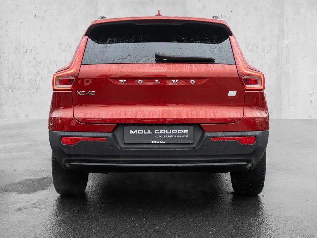 Volvo XC40 Dark Plus T4