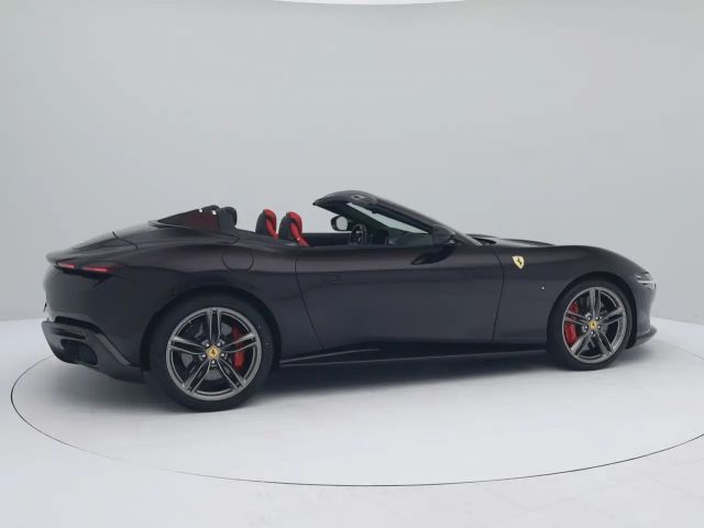 Ferrari Roma Spider