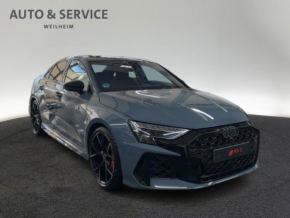 Audi RS3 S-Tronic Sedan
