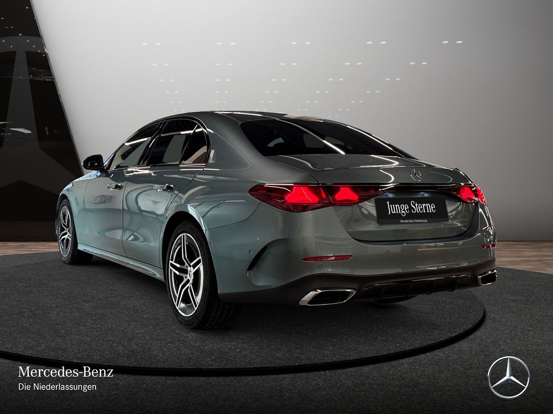 Mercedes-Benz E 200 AMG Line Sedan