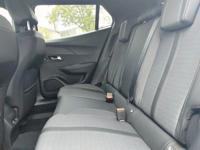 Peugeot E-2008 Allure Pack