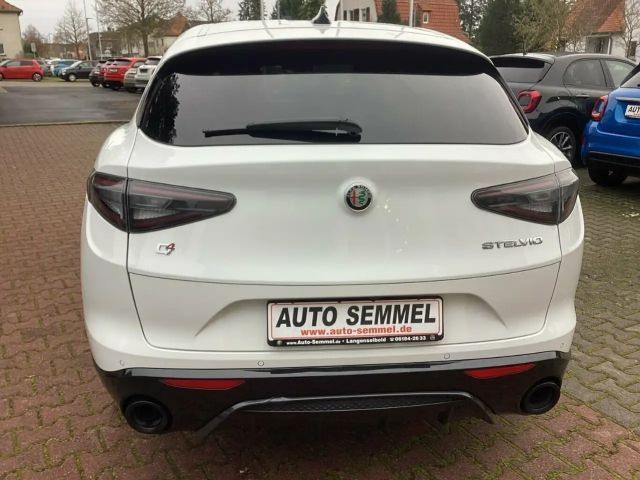 Alfa Romeo Stelvio Q4 Turbo Veloce