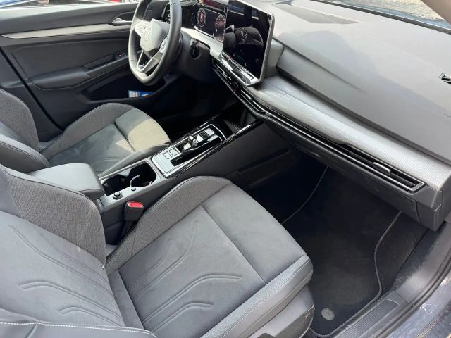 Volkswagen Golf DSG Style Variant