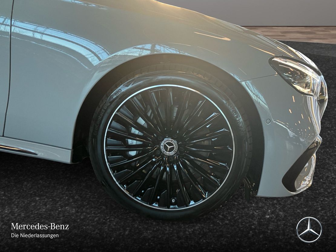 Mercedes-Benz E 220 AMG Line E 220 d Sedan