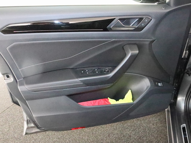 Volkswagen T-Roc 1.5 TSI R-Line