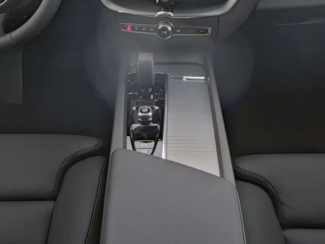 Volvo XC60 AWD Dark Plus