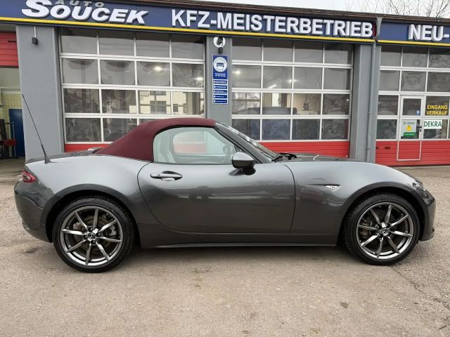 Mazda MX-5 SkyActiv
