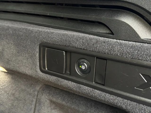 BMW X5 i CRYSTAL PANO-SKY GESTIK H/K HUD LASER