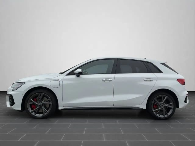 Audi A3 Hybride S-Line Sedan