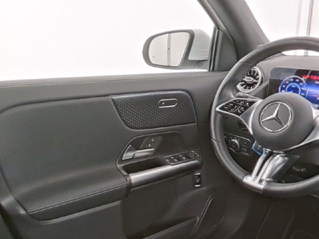 Mercedes-Benz EQA 300 4MATIC
