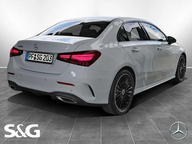 Mercedes-Benz A 200 AMG Line