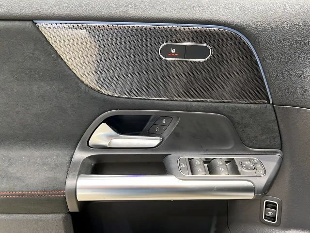 Mercedes-Benz GLA 200 AMG Line