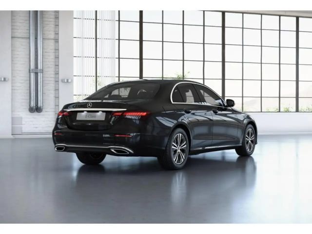Mercedes-Benz E 220 AVANTGARDE E 220 d Sedan