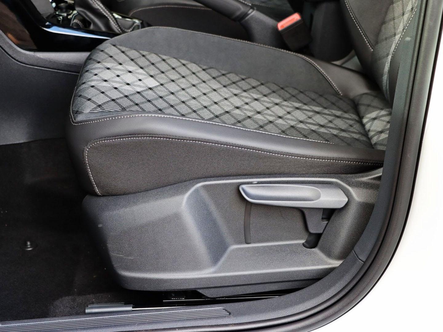 Volkswagen T-Cross 1.5 TSI DSG IQ.Drive R-Line