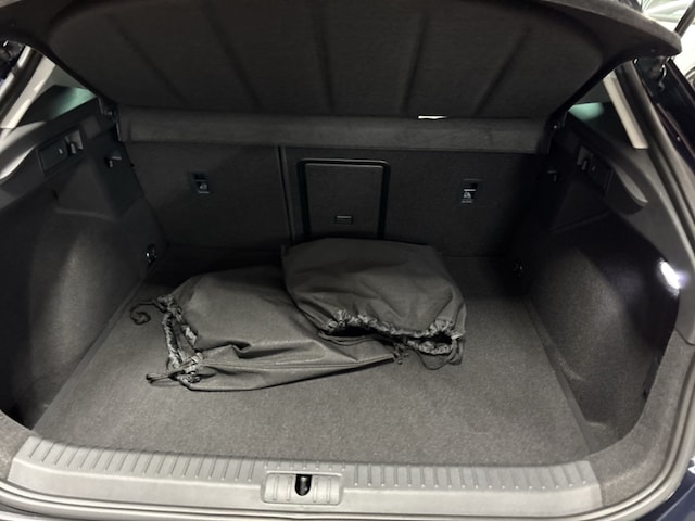 Cupra Formentor 1.5 e-HYBRID Navi Digitales Cockpit LED Sperrdiff. ACC Mehrzonenklima Fahrerprofil