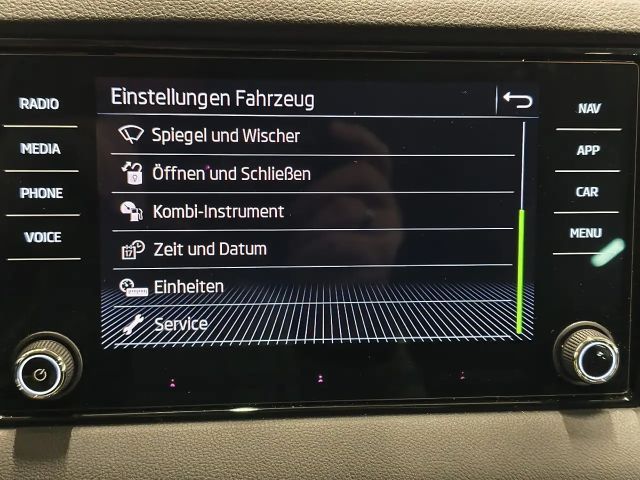 Skoda Karoq 2,0 TDI DSG, Standheizung, LED, NAVI,
