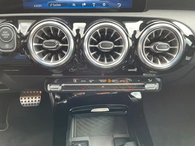 Mercedes-Benz CLA 200 AMG Line Coupé