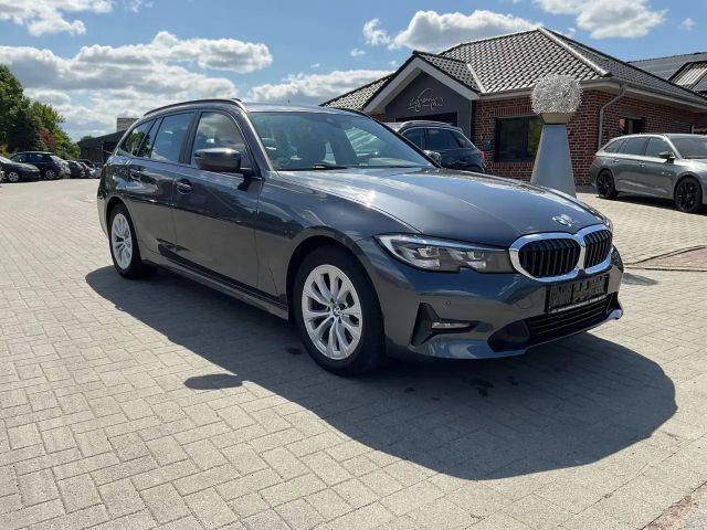 BMW 320 320d Touring xDrive