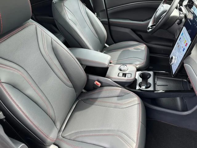 Ford Mustang Mach-E AWD Premium