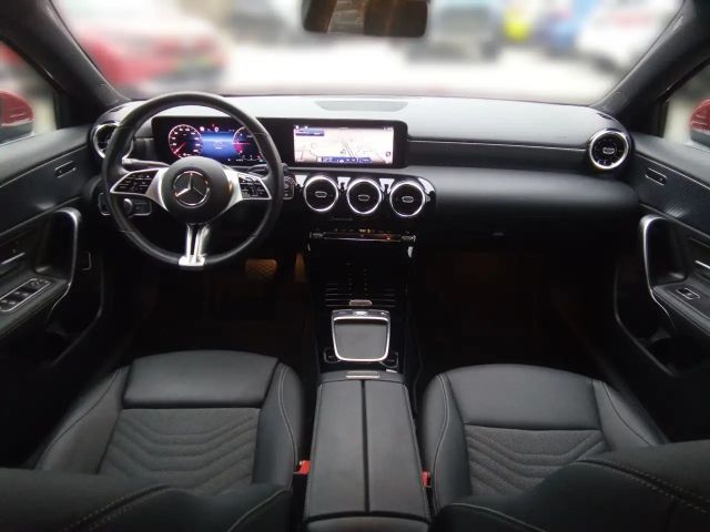 Mercedes-Benz A 180 A 180 d Progressive