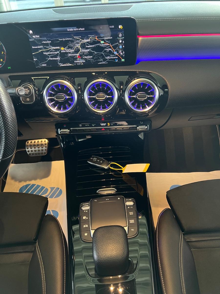 Mercedes-Benz CLA 200 AMG Line