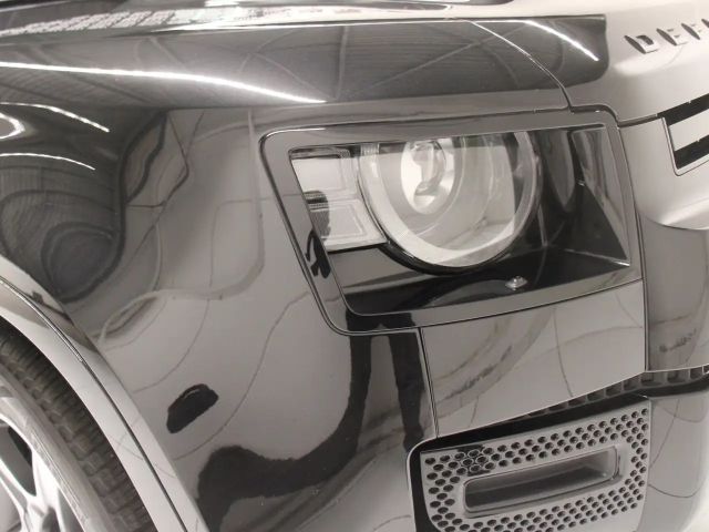 Land Rover Defender D300 Dynamic SE