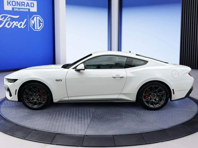 Ford Mustang Fastback GT 5.0 V8